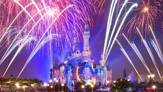 SHOWS y PARADES en Shanghai Disneyland/Disneytown - GUÍA -PRE Y POST- TRIP SHANGHAI DISNEY RESORT (4)